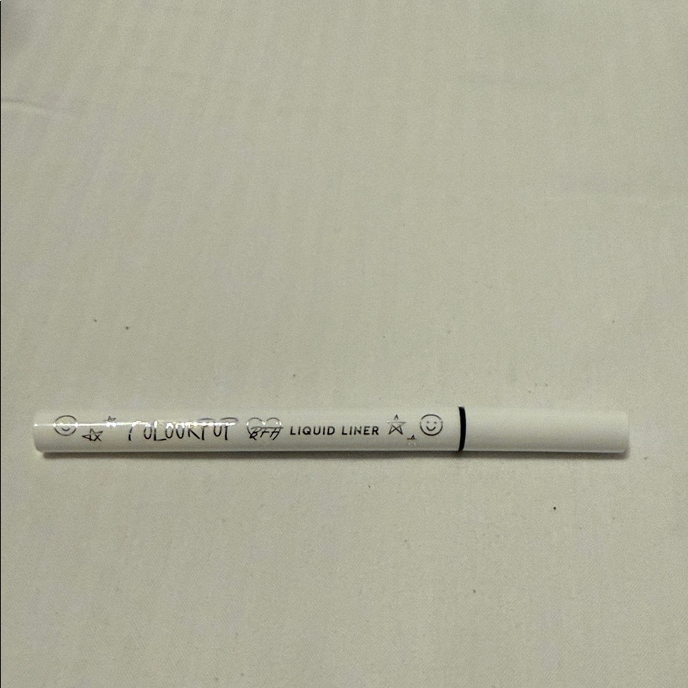 Clio White Liquid Eyeliner